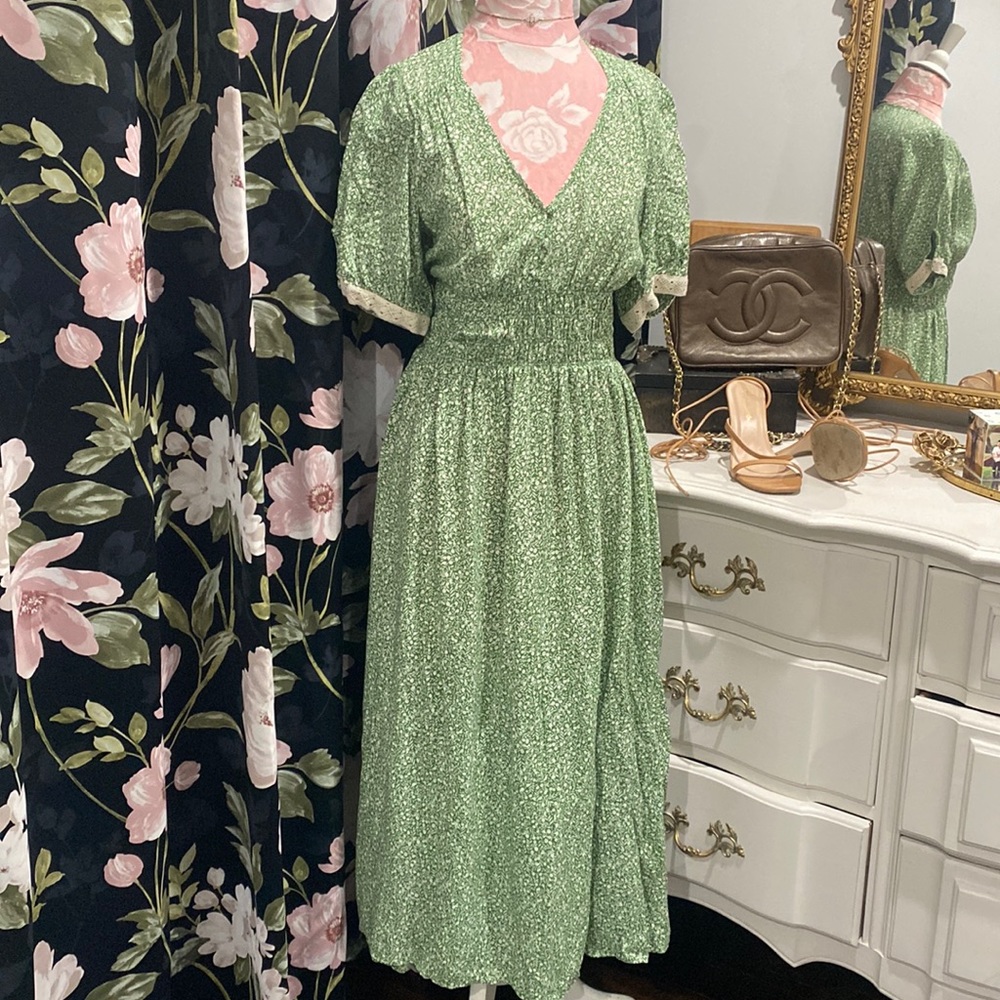 Zara Prairie Green Floral Midi Dress Size S